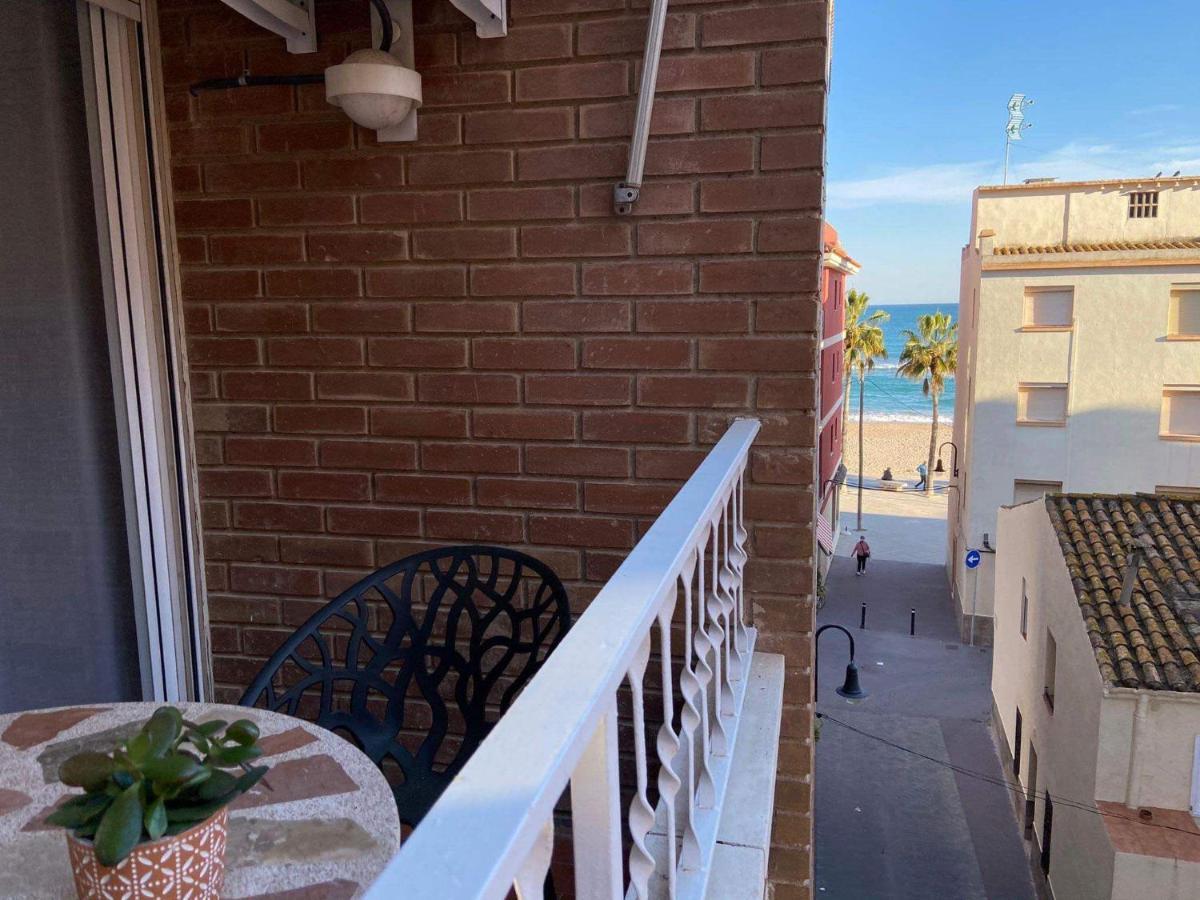 Apartamento A 1 Minuto De La Playa Torredembarra Luaran gambar